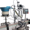 Máquina taponadora automática de botellas de vidrio con orejetas metálicas QDX-M con máquina de alimentación de tapas