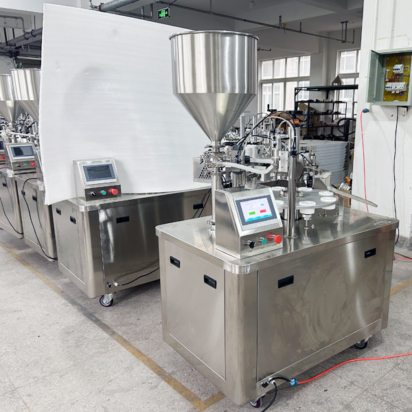 M&aacute;quina de llenado y sellado de tubo （1）