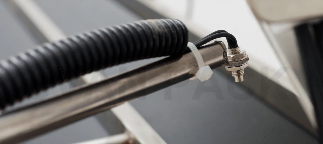 Mt-220-M&aacute;quina-etiquetadora-autom&aacute;tica-de-etiquetas-autoadhesivas-de-plano-autom&aacute;tico-m&aacute;quina-etiquetadora-para-cajas-con-impresora-de-fecha-de-cart&oacute;n-de-huevos.webp (12)